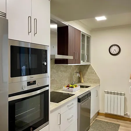 Amplio Con Terraza En Bouzas, Cerca De La Playa.