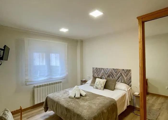 Amplio Con Terraza En Bouzas, Cerca De La Playa. *