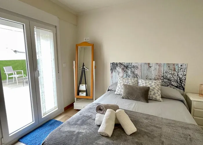 Amplio Con Terraza En Bouzas, Cerca De La Playa. *