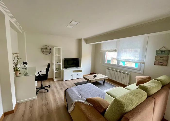 Apartmán Amplio Con Terraza En Bouzas, Cerca De La Playa.